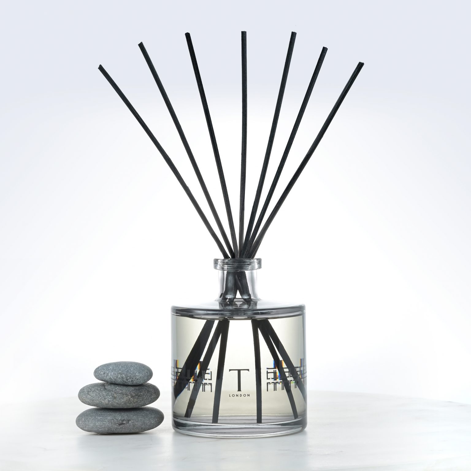 AMBER OUD REED DIFFUSER 500ml T London